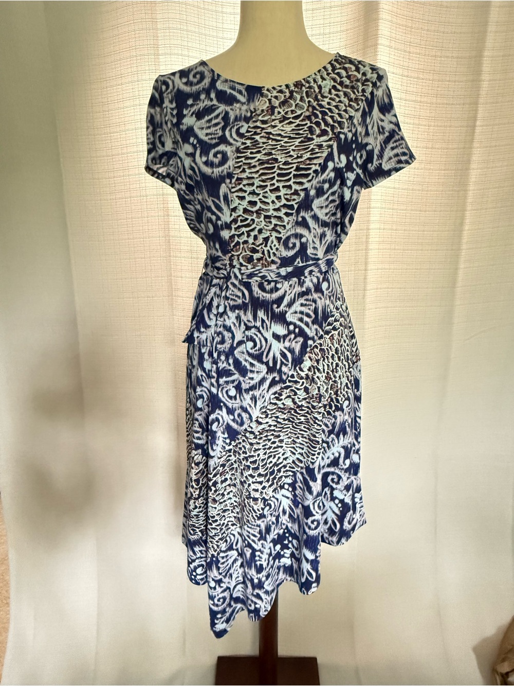 Like New BCBGMaxAzria Charlett Royal Blue and White Midi Dress - Small